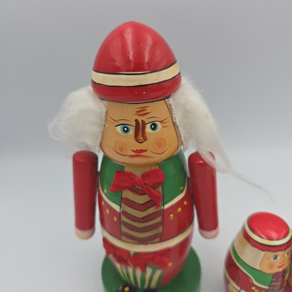 Nesting Doll 5 Piece Nutcracker In Red Coat And Hat - Picture 3 of 9